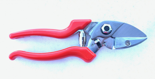 Секатор с наковальней GL030